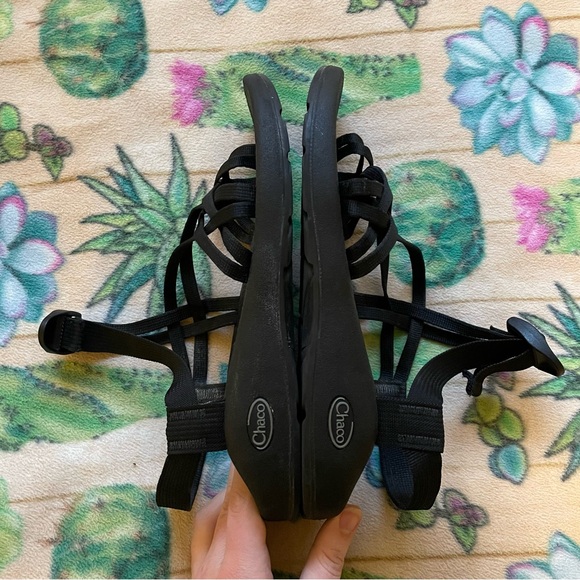 Women’s 9 Chacos Sandals - Picture 4 of 4